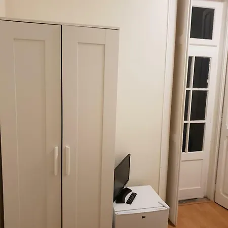 A Better Place By Ii Лиссабон